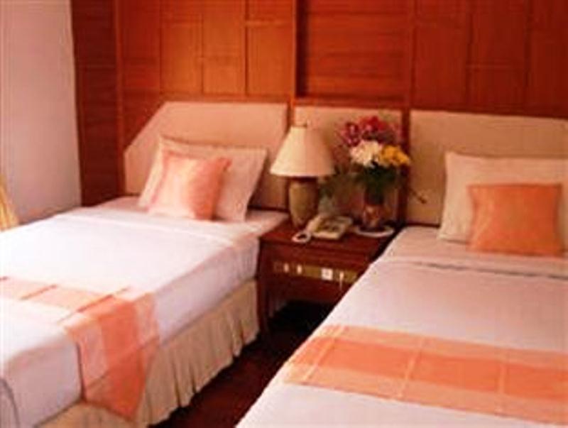 Baan Nern Sai Resort Phuket Quarto foto